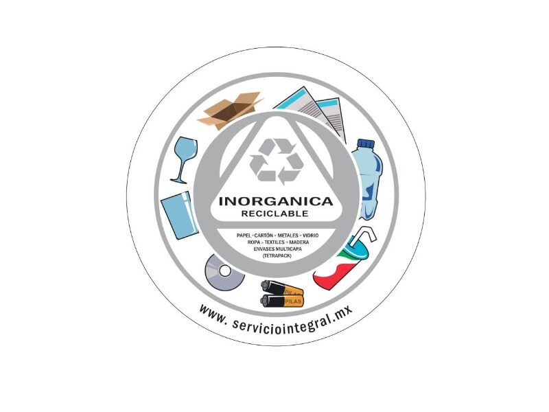 Separación de materiales en bote gris o con etiqueta gris para residuos inorgánicos reciclables como PET, vidrio y cartón.